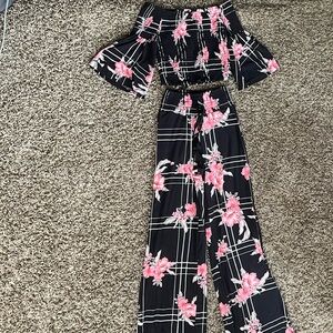 Black floral 2-piece set. GENTLY WORN!